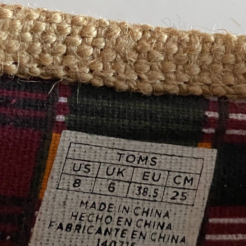 Tom’s Classic Natural Burlap Woman’s Canvas Espadrilles / Size 8 - Picture 6 of 11
